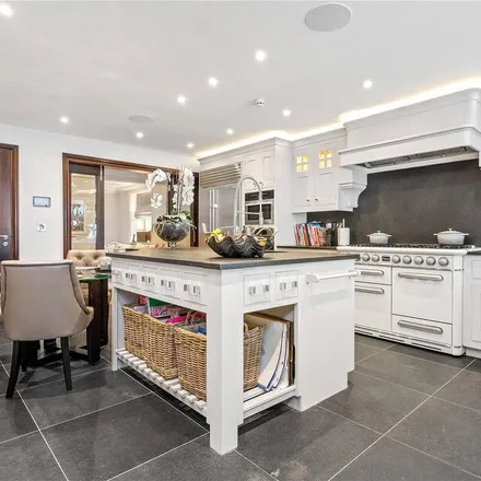 Rent this 5 bed townhouse on 6 Oakley Street in London, SW3 5NN