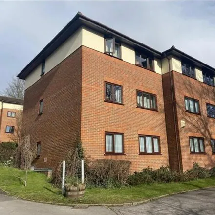 Rent this 2 bed apartment on unnamed road in Loudwater, HP11 1HB