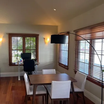 Image 4 - 118 Clarendon Road, Burlingame, CA 94010, USA - House for rent