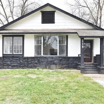Buy this 2 bed house on 119 West McKinley Avenue in Sapulpa, OK 74066