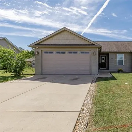 Buy this 3 bed house on 312 Boulder Ridge Drive in Farmington, MO 63640