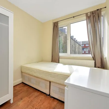 Image 5 - St Wilfrid and Apos's, Lorrimore Road, London, SE17 3LZ, United Kingdom - Townhouse for rent