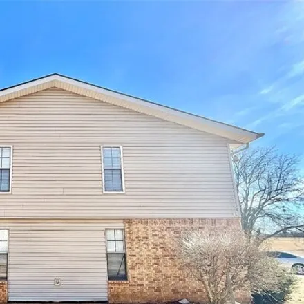 Rent this 2 bed apartment on Vicksburg Avenue in Norman, OK 73071