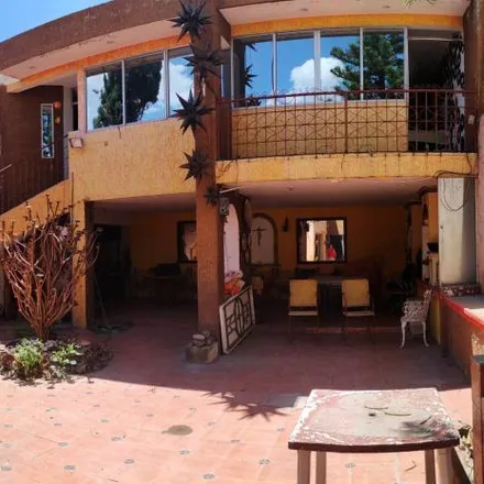 Rent this 4 bed house on Calle Lábaro Patrio 378 in Jacarandas, 45160 Zapopan