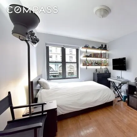 Buy this studio condo on 312 W 23rd St Apt 1h in New York, 10011