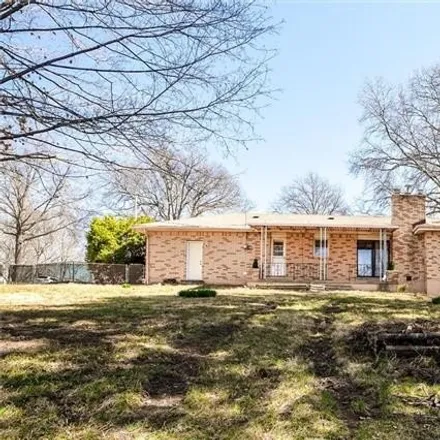 Image 4 - 4934 North Topping Avenue, Maple Park, Kansas City, MO 64119, USA - House for sale