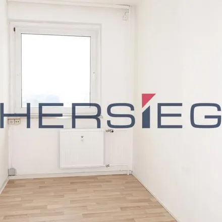 Rent this 3 bed apartment on Tiefgarage Markt in Markt, 09456 Annaberg-Buchholz