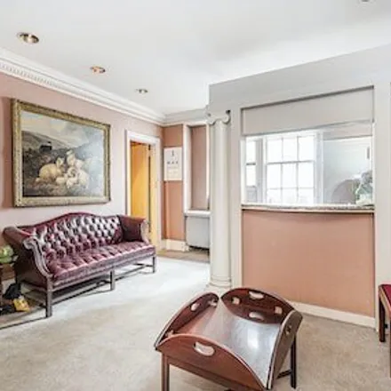 Image 2 - 620 Park Avenue, New York, NY 10065, USA - Condo for sale