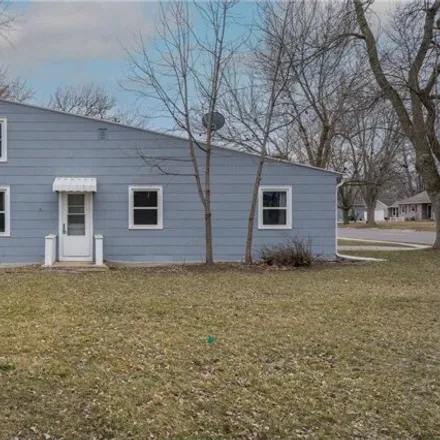 Image 2 - 197 North Morningside Drive, Le Sueur, MN 56058, USA - House for sale