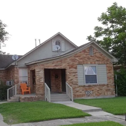 Rent this 1 bed apartment on 5023 Lindsay Street in Houston, TX 77023