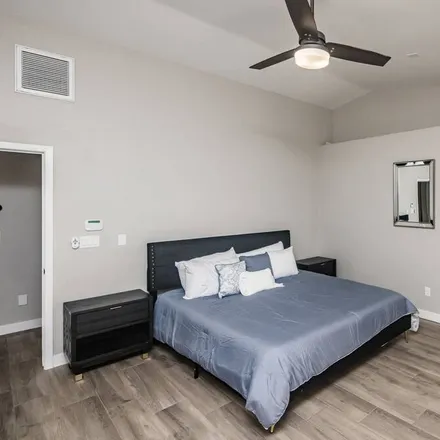 Rent this 3 bed house on Lake Havasu City