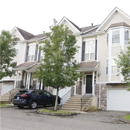 Buy this 2 bed condo on 203 Sienna Drive in Danbury, CT 06810
