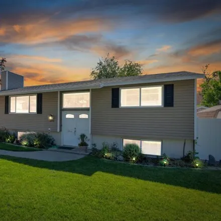Buy this 4 bed house on 1074 S 680 W in Payson, Utah