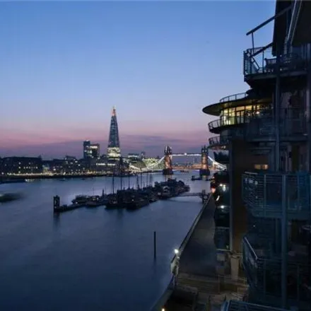 Image 5 - Capital Wharf, Wapping High Street, London, E1W 1LY, United Kingdom - Apartment for rent
