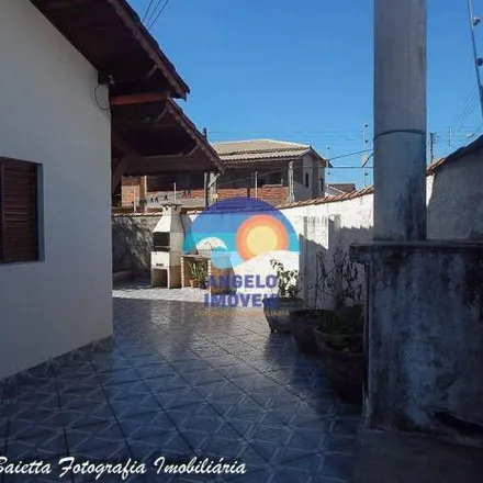 Buy this 3 bed house on Avenida Prefeito Doutor Gheorghe Popescu in Vila Romar, Peruíbe - SP