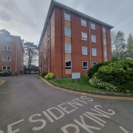 Buy this 1 bed apartment on 17-41 Old Station Drive in Leckhampton, GL53 0DD
