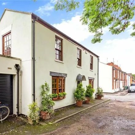 Buy this 3 bed duplex on 54 Great Clarendon Street in Oxford, OX2 6AX