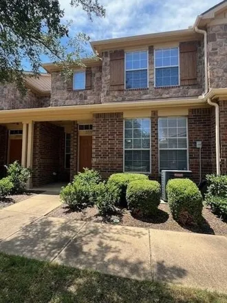 Buy this 3 bed house on 7-Eleven in 1601 Canterbury Park Drive, Grand Prairie
