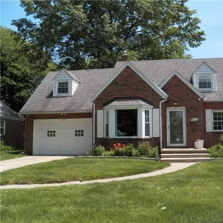 Buy this 4 bed house on 3316 Drummond Road in Toledo, OH 43606