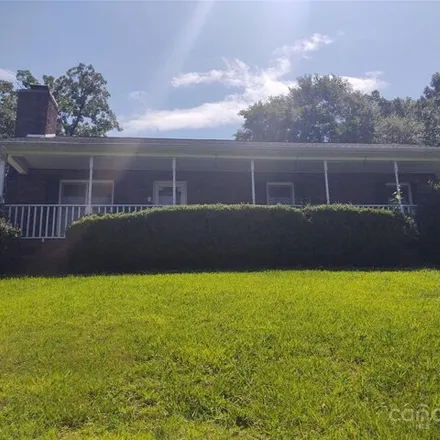 Rent this 3 bed house on 1032 Autumn Lane Southwest in Concord, NC 28025