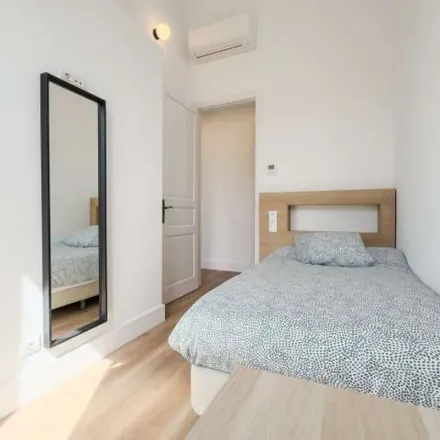 Image 3 - Carrer de la Diputació, 294, 08001 Barcelona, Spain - Apartment for rent