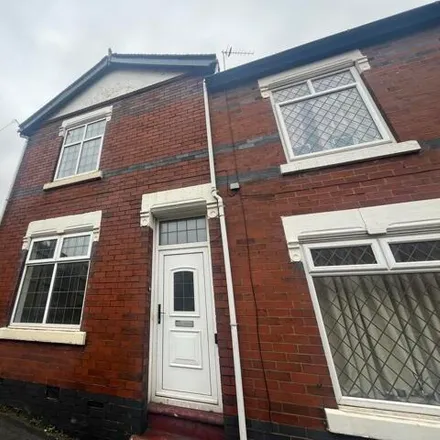 Buy this 2 bed duplex on Rosebery Street in Tunstall, ST6 6LN