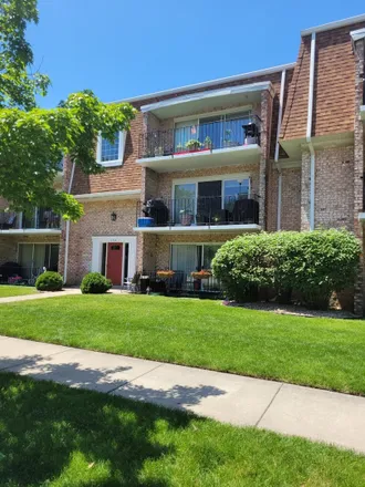 Buy this 2 bed house on 8725 Mobile Avenue in Oak Lawn, IL 60453