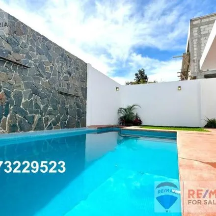 Buy this 3 bed house on Calle Héroes de la Libertad in José G. Parres, 62564 Jiutepec