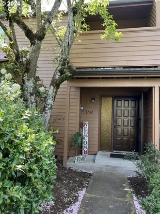 Buy this 2 bed townhouse on Minda Drive in Eugene, OR 97401