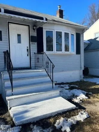 Rent this 4 bed house on 1035 East Blancke Street in Linden, NJ 07036