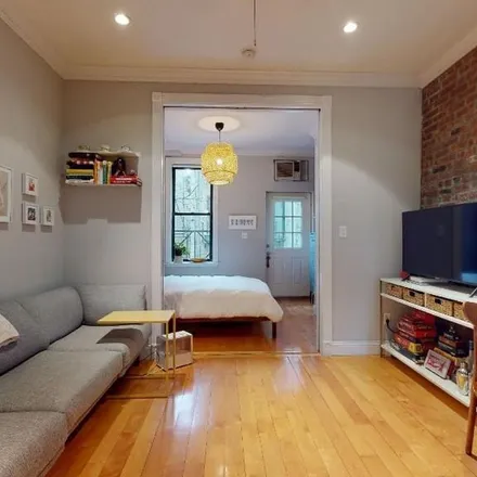 Image 3 - 246 Mott Street, New York, NY 10012, USA - Apartment for rent