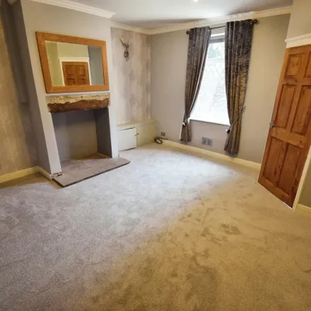 Image 7 - 1, St George's Square, Huddersfield, HD1 1JB, United Kingdom - Apartment for rent