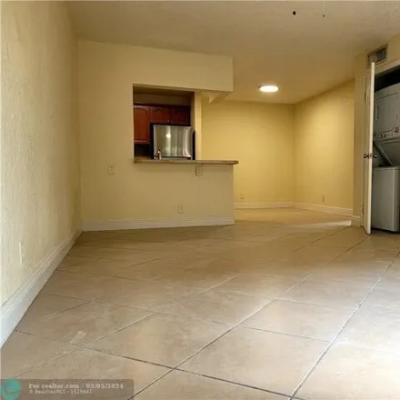 Image 5 - 10925 Royal Palm Boulevard, Coral Springs, FL 33065, USA - Condo for sale