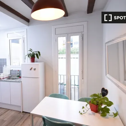 Rent this 2 bed apartment on Carrer de Viladomat in 29, 08001 Barcelona