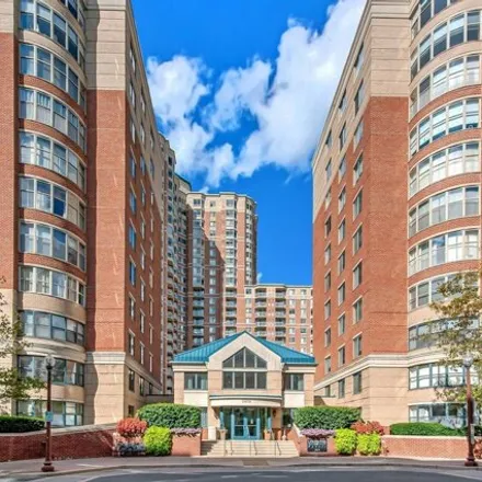 Buy this 2 bed condo on Lexington Square 3835 in 3835 9th Street North, Arlington