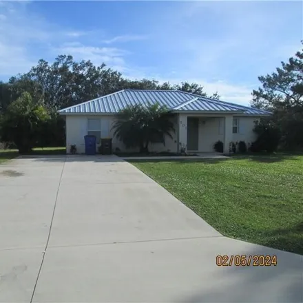 Image 1 - 498 Baltimore Road Northeast, Lake Placid, Highlands County, FL 33852, USA - House for rent