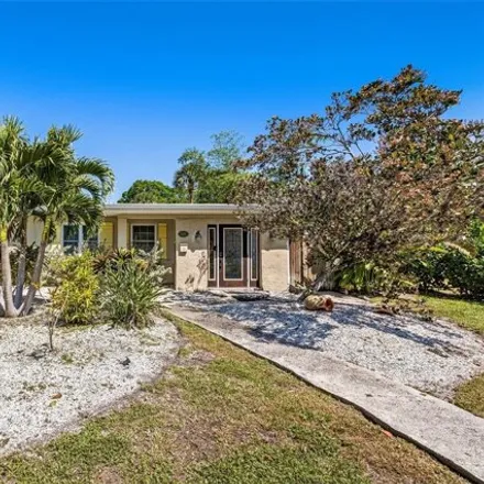 Image 2 - 64th Street North, Saint Petersburg, FL 33707, USA - House for sale