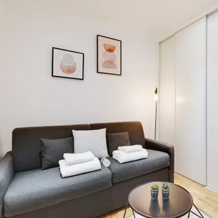Image 2 - 9 Rue de Charonne, 75011 Paris, France - Apartment for rent
