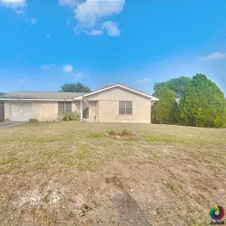 Image 1 - 988 West Inez Street, Beeville, TX 78102, USA - House for sale