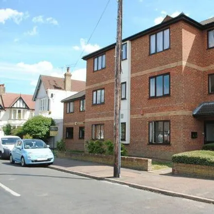 Buy this 2 bed apartment on Queens Avenue in Leigh on Sea, SS9 1QT