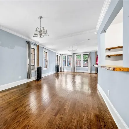 Image 3 - 2804 Cortelyou Road, New York, NY 11226, USA - Townhouse for sale