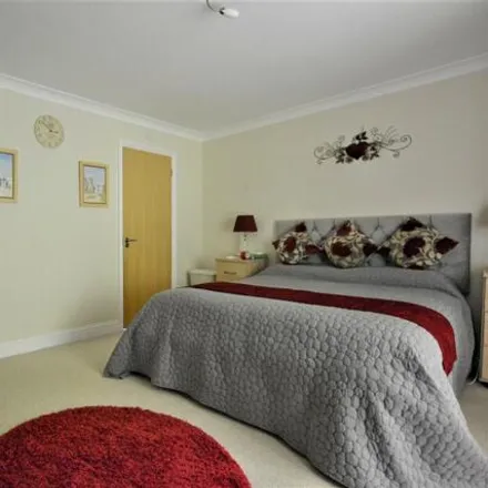 Image 6 - Stonebeach Rise, Hastings, TN38 8EY, United Kingdom - Apartment for sale