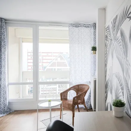 Rent this 1 bed apartment on 18 Rue d'Alsace in 92300 Levallois-Perret, France