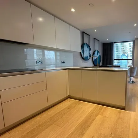 Image 7 - Hampton Tower, 75 Marsh Wall, Canary Wharf, London, E14 9SH, United Kingdom - Apartment for rent