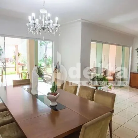 Image 2 - Avenida Uirapuru, Cidade Jardim, Uberlândia - MG, 38411-076, Brazil - House for sale