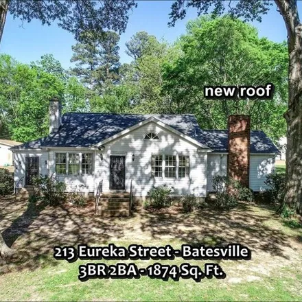 Buy this 3 bed house on 213 Eureka Street in Batesville, MS 38606