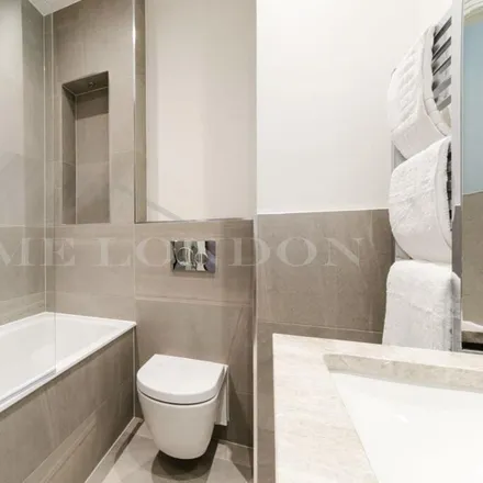 Image 7 - Palace Wharf, 6-23 Rainville Road, London, W6 9HB, United Kingdom - Apartment for rent
