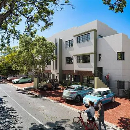 Rent this 3 bed apartment on Tullyallen Road in Rondebosch, Cape Town
