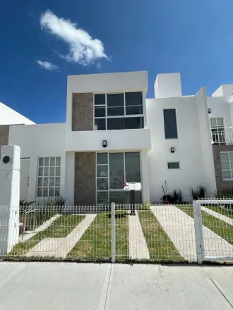 Buy this studio house on Calle Paseos de Macario J. Gómez in 20907 Paseos de Aguascalientes, AGU