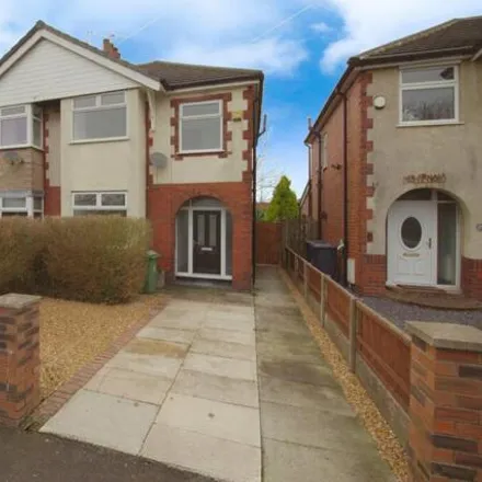 Buy this 3 bed duplex on Spring Road in Orrell, WN5 0JJ